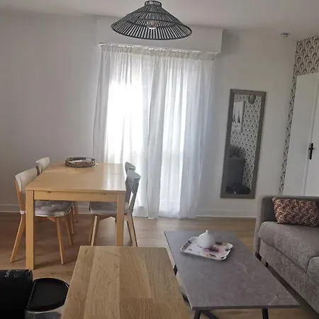 Chez Brigitte, 아파트 *